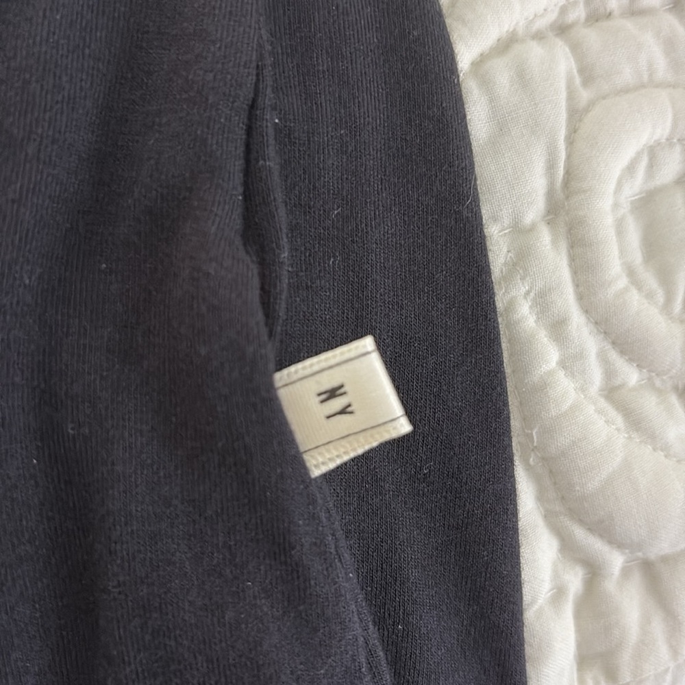 NYTT Flowy Cold Shoulder Top - Picture 5 of 7